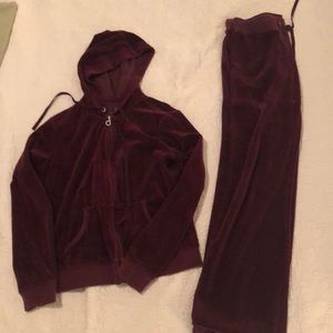 New York and Co velvet track suit. burgundy color